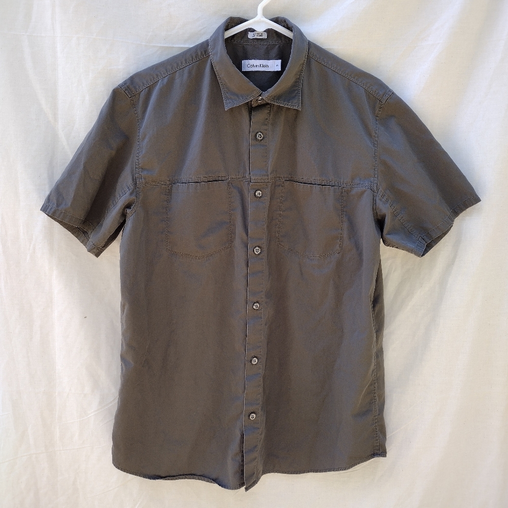 Calvin Klein Men's Short Sleeve Button Up Shirt Gray Regular Fit Medium